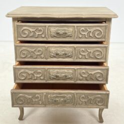 Provanso stiliaus medinė keturių stalčių komoda 43x63x72 cm