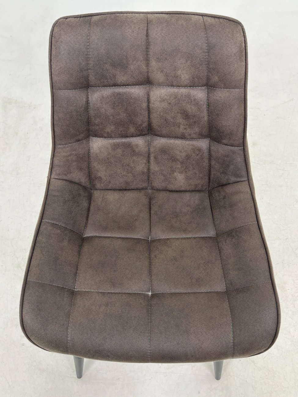 DM0046-kedes-5 Moderni juodo metalinio rėmo kėdė su dirbtine zomša 58x54x86 cm, 49 cm