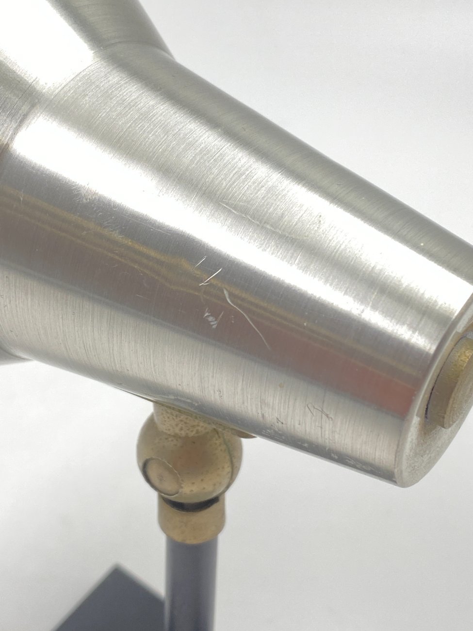 DM0055-sieniniai-sviestuvai-11 Metalinis reguliuojamas “Anvia” sieninis šviestuvas 19(+8)x16x14(+7) cm