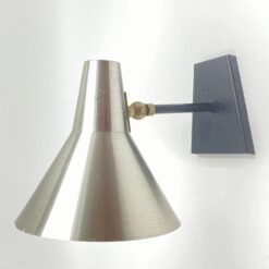 Metalinis reguliuojamas “Anvia” sieninis šviestuvas 19(+8)x16x14(+7) cm