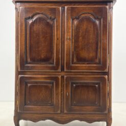 Ąžuolo masyvo keturių durų komoda 51x100x126 cm