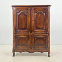 Ąžuolo masyvo keturių durų komoda 51x100x126 cm