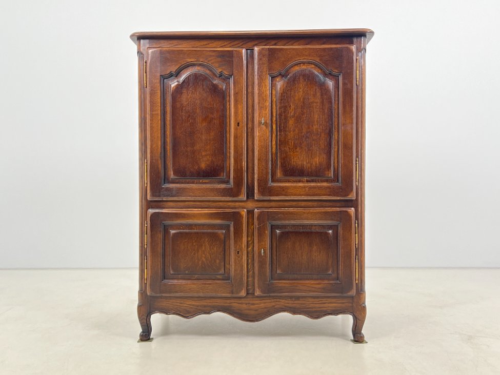 DM0066-komodos-2 Ąžuolo masyvo keturių durų komoda 51x100x126 cm