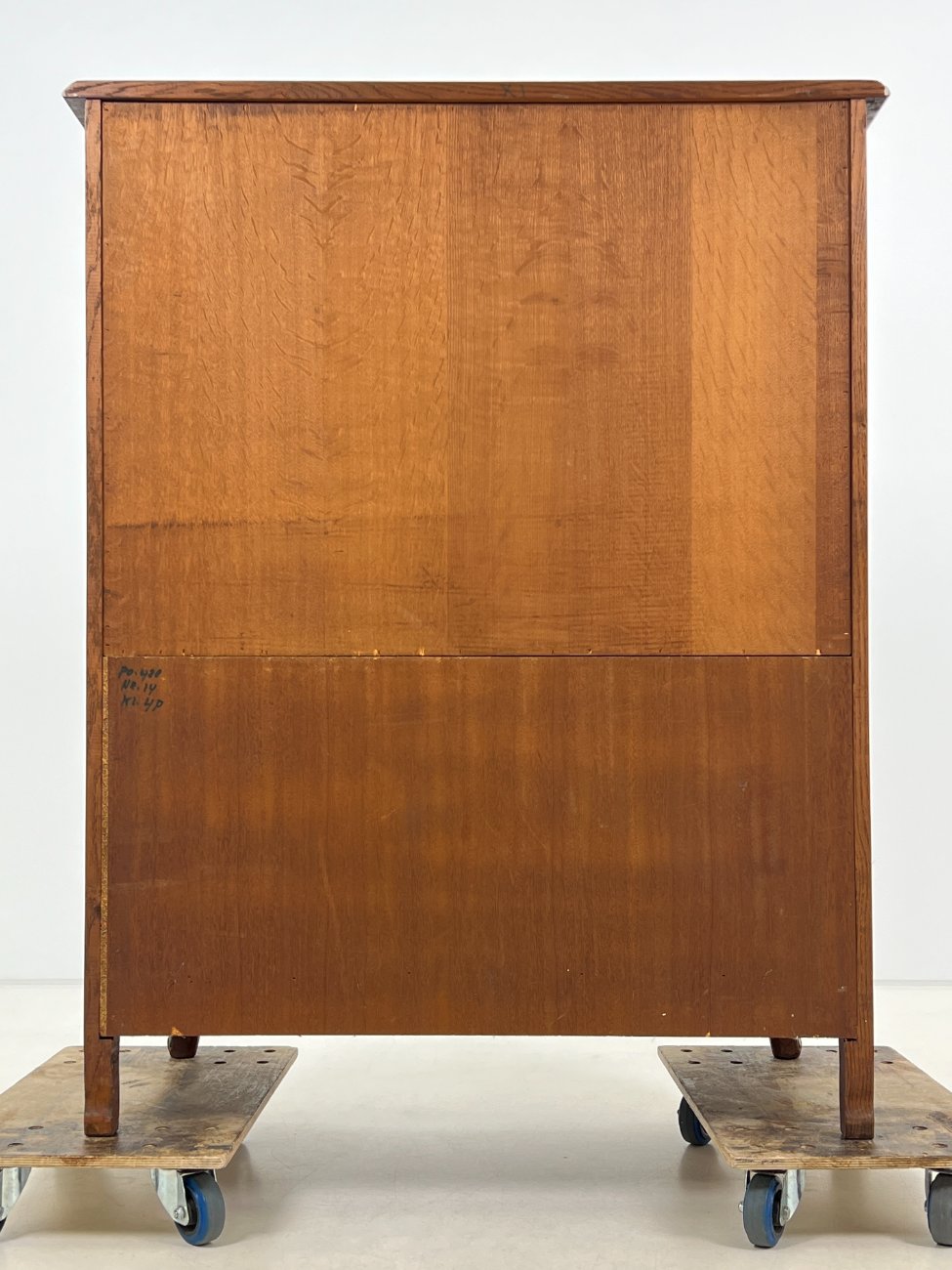 DM0066-komodos-8 Ąžuolo masyvo keturių durų komoda 51x100x126 cm