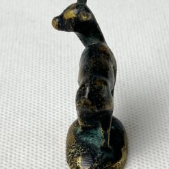 Žalvarinė elniuko statulėlė 2,5×3,5×4,5 cm