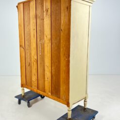 Provanso stiliaus raudonmedžio dviejų durų bufetas 48,5x125x166 cm