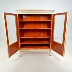 Provanso stiliaus raudonmedžio dviejų durų bufetas 48,5x125x166 cm