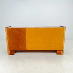 Vintažinė medžio plokštės trijų durų ir trijų stalčių komoda 45x185x93,5 cm