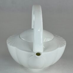 Porcelianinis “Villeroy Boch” serijos “Arco Weiss” arbatinukas 1100 ml 17,5×23,5×18,5 cm