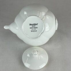 Porcelianinis “Villeroy Boch” serijos “Arco Weiss” arbatinukas 1100 ml 17,5×23,5×18,5 cm
