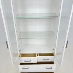 Baltos spalvos medžio plokštės bufetas 36x72x194 cm