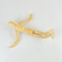 Medinė statula – dailininko manekenas 5x8x31 cm