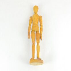 Medinė "Holbein" statula ant postamento-dailininko manekenas 7,5x7,5x33 cm