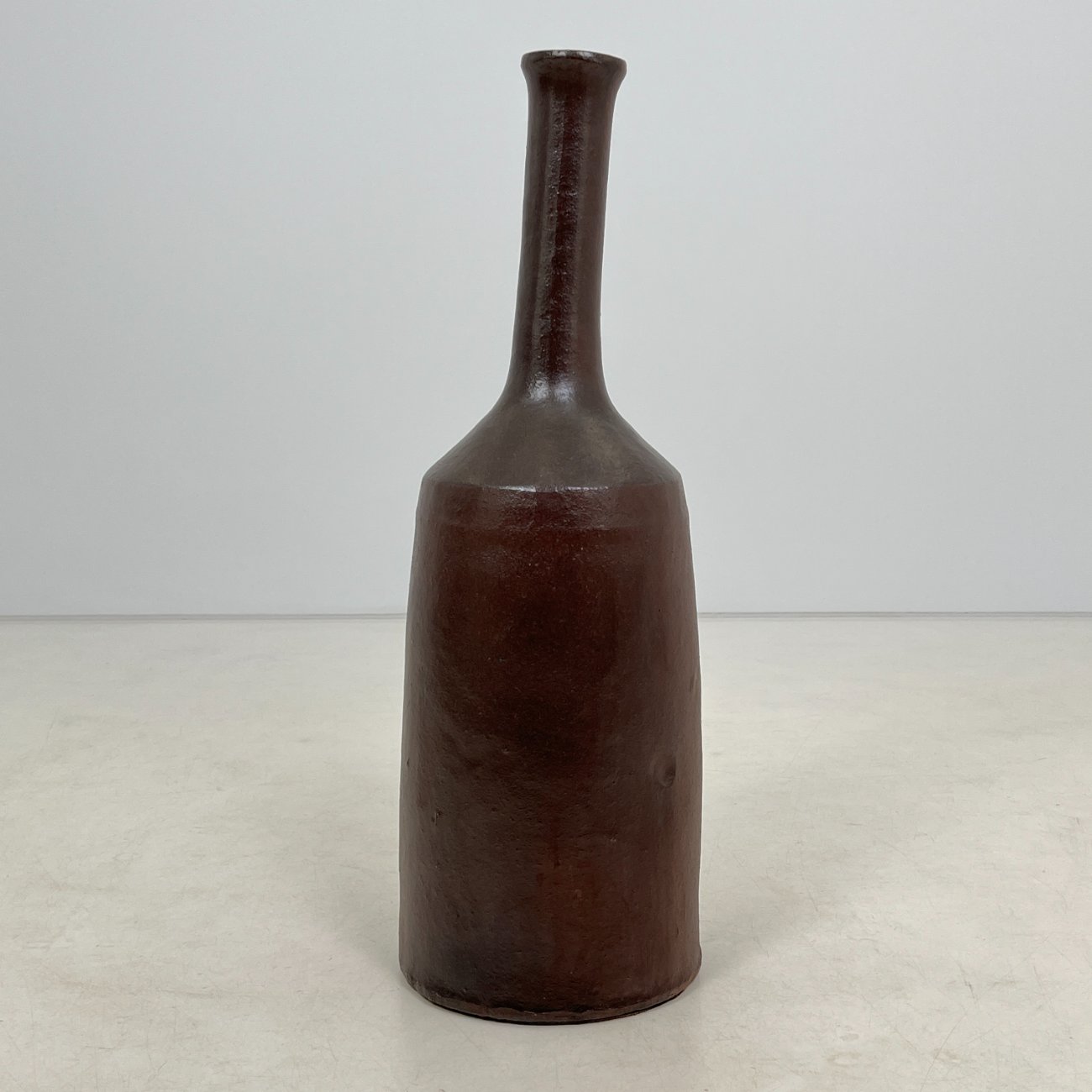 HN0156-vazos-0 Keramikinė rudos spalvos vaza 33x33x93 cm