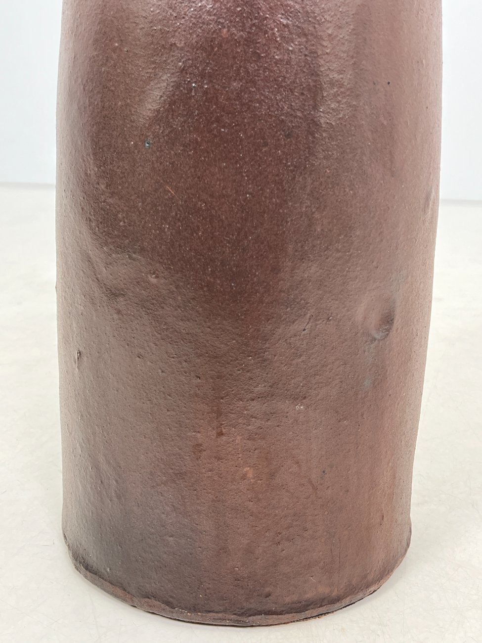 HN0156-vazos-4 Keramikinė rudos spalvos vaza 33x33x93 cm