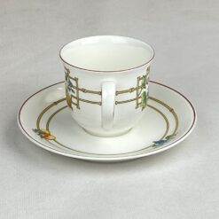 Porcelianinis “Villeroy Boch” serijos “Mon Jardin” puodelis 180 ml 7,5×9,5×7 cm su lėkštute 15x15x2 cm 2 vnt. komplektas