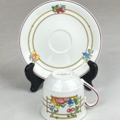 Porcelianinis “Villeroy Boch” serijos “Mon Jardin” puodelis 180 ml 7,5×9,5×7 cm su lėkštute 15x15x2 cm 2 vnt. komplektas