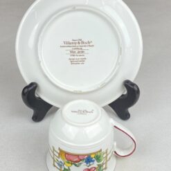 Porcelianinis “Villeroy Boch” serijos “Mon Jardin” puodelis 180 ml 7,5×9,5×7 cm su lėkštute 15x15x2 cm 2 vnt. komplektas