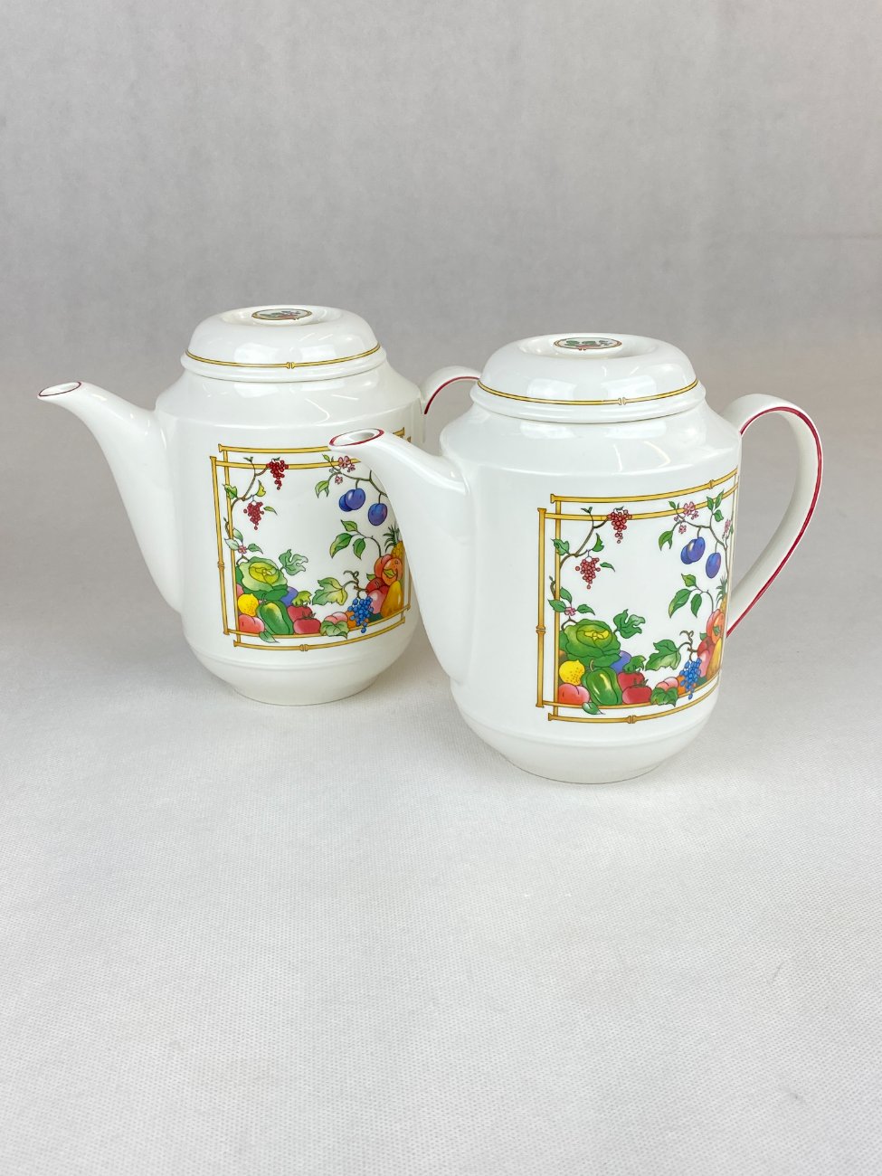 HN0169-arbatinukai-virduliai-7 Porcelianinis “Villeroy Boch” serijos “Mon Jardin” arbatinukas 1.1 l. 12x22x17 cm