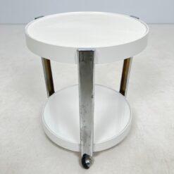 Vintažinis plastikinis serviravimo staliukas ant ratukų 47,5x47,5x52,5 cm