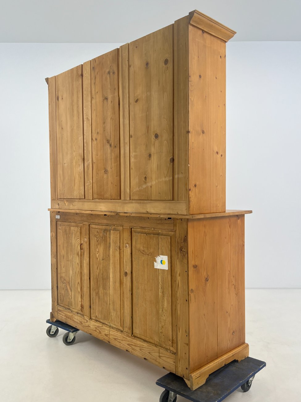 HN0180-bufetai-12 Pušies medžio bufetas 58,5x149x191 cm