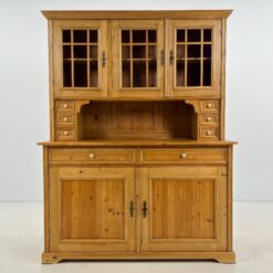 Pušies medžio bufetas 58,5x149x191 cm