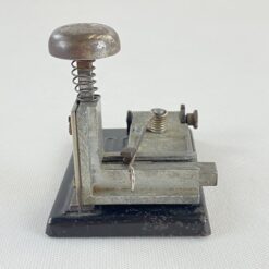 Senovinis vokiškas segiklis "PHH Trioh" 11x7,5x9,5 cm