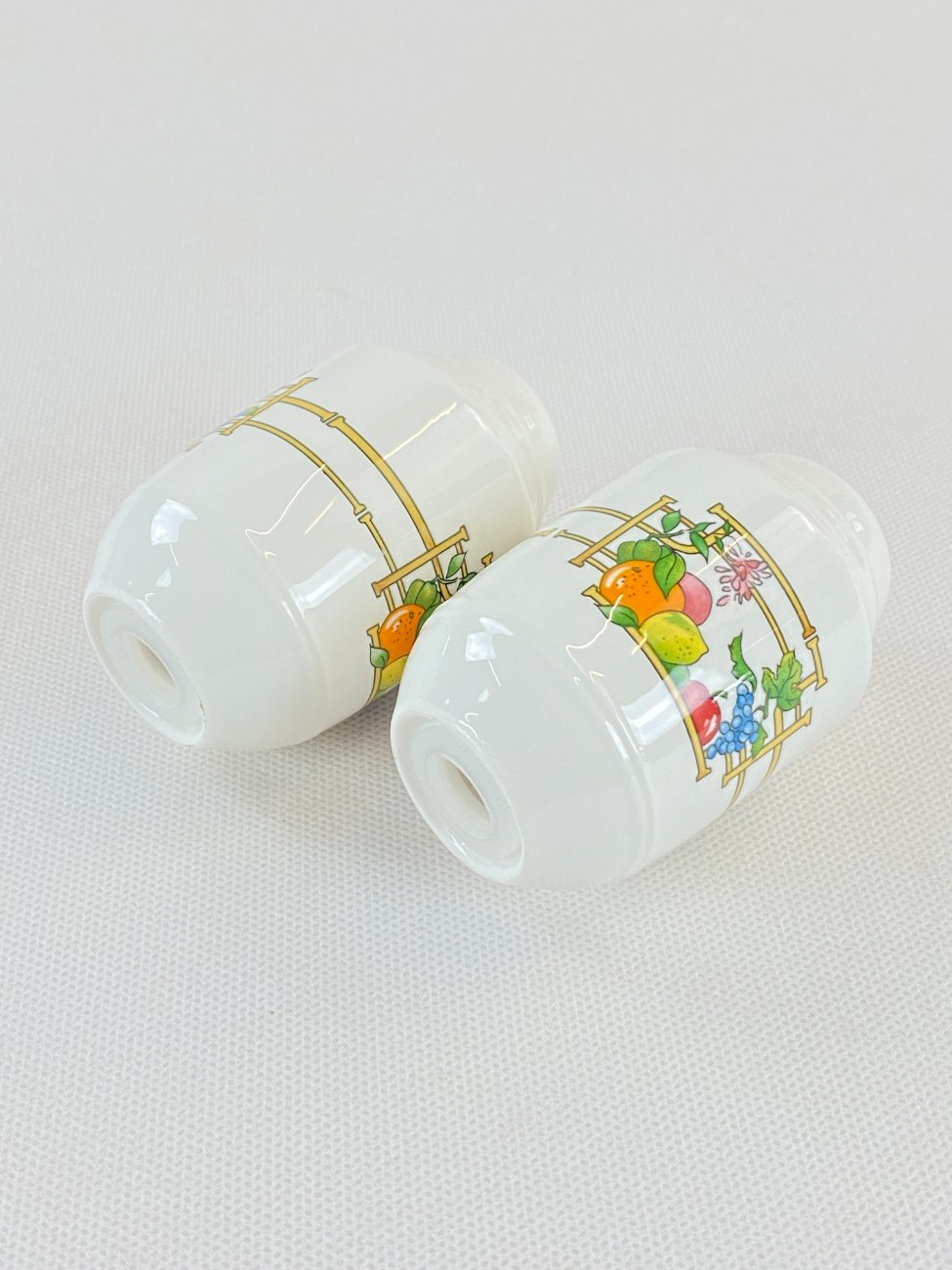 HN0189-kita-7 Porcelianinės “Villeroy Boch” serijos “Mon Jardin” prieskoninės 2 vnt. komplektas 5x5x9 cm