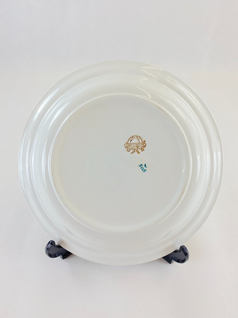 HN0210-puodai-dubenys-asociai-6 Porcelianinis “Villeroy Boch” apvalus dubuo 27x27x5,5 cm