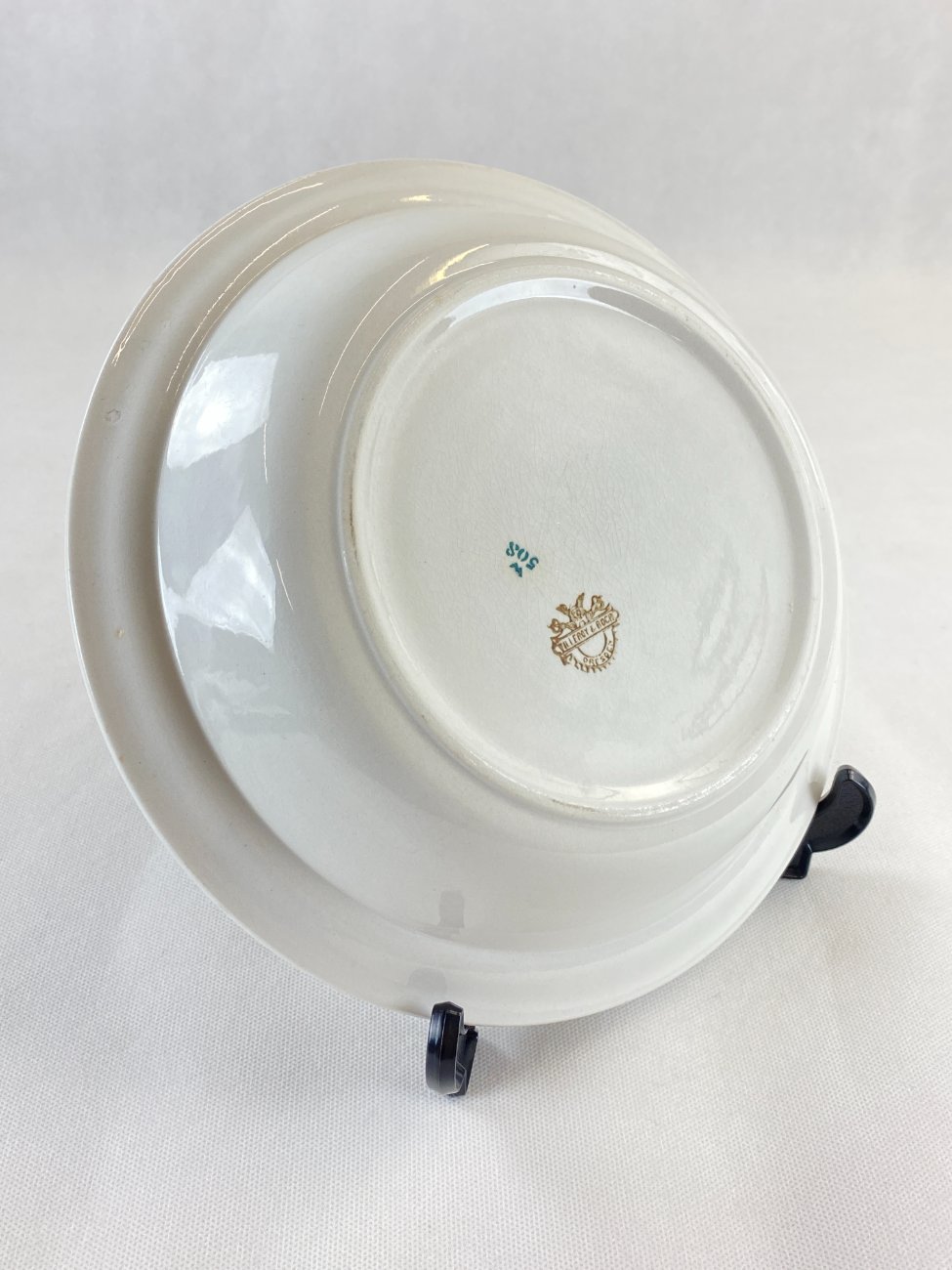 HN0210-puodai-dubenys-asociai-7 Porcelianinis “Villeroy Boch” apvalus dubuo 27x27x5,5 cm