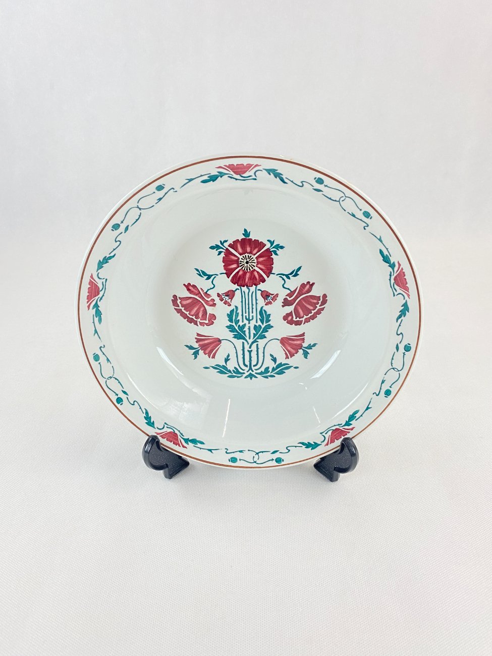 HN0212-puodai-dubenys-asociai-1 Porcelianinis “Villeroy Boch” apvalus dubuo 24,5×24,5×5 cm