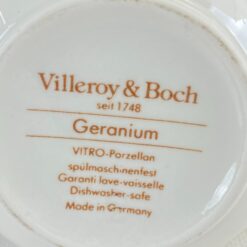 Porcelianinė “Villeroy Boch” serijos “Geranium” cukrinė 9×13,5×11,5 cm