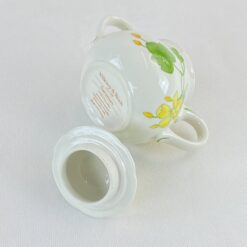 Porcelianinė “Villeroy Boch” serijos “Geranium” cukrinė 9×13,5×11,5 cm