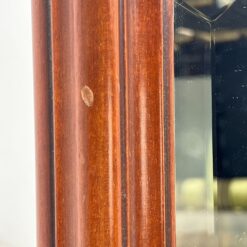 Veidrodis raudonmedžio rėme 4,5x56x92,5 cm