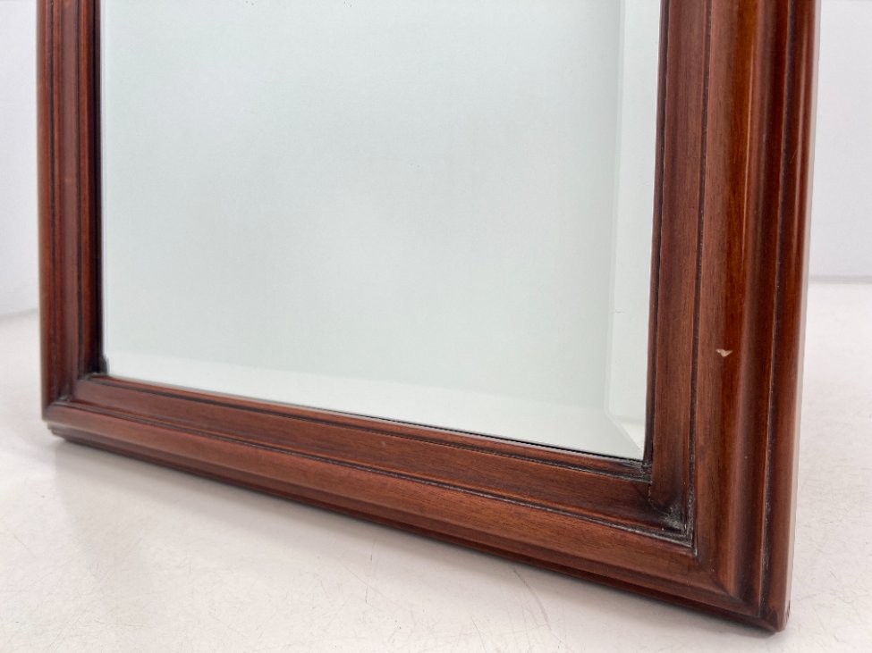 HN0231-veidrodziai-6 Veidrodis raudonmedžio rėme 4,5x56x92,5 cm