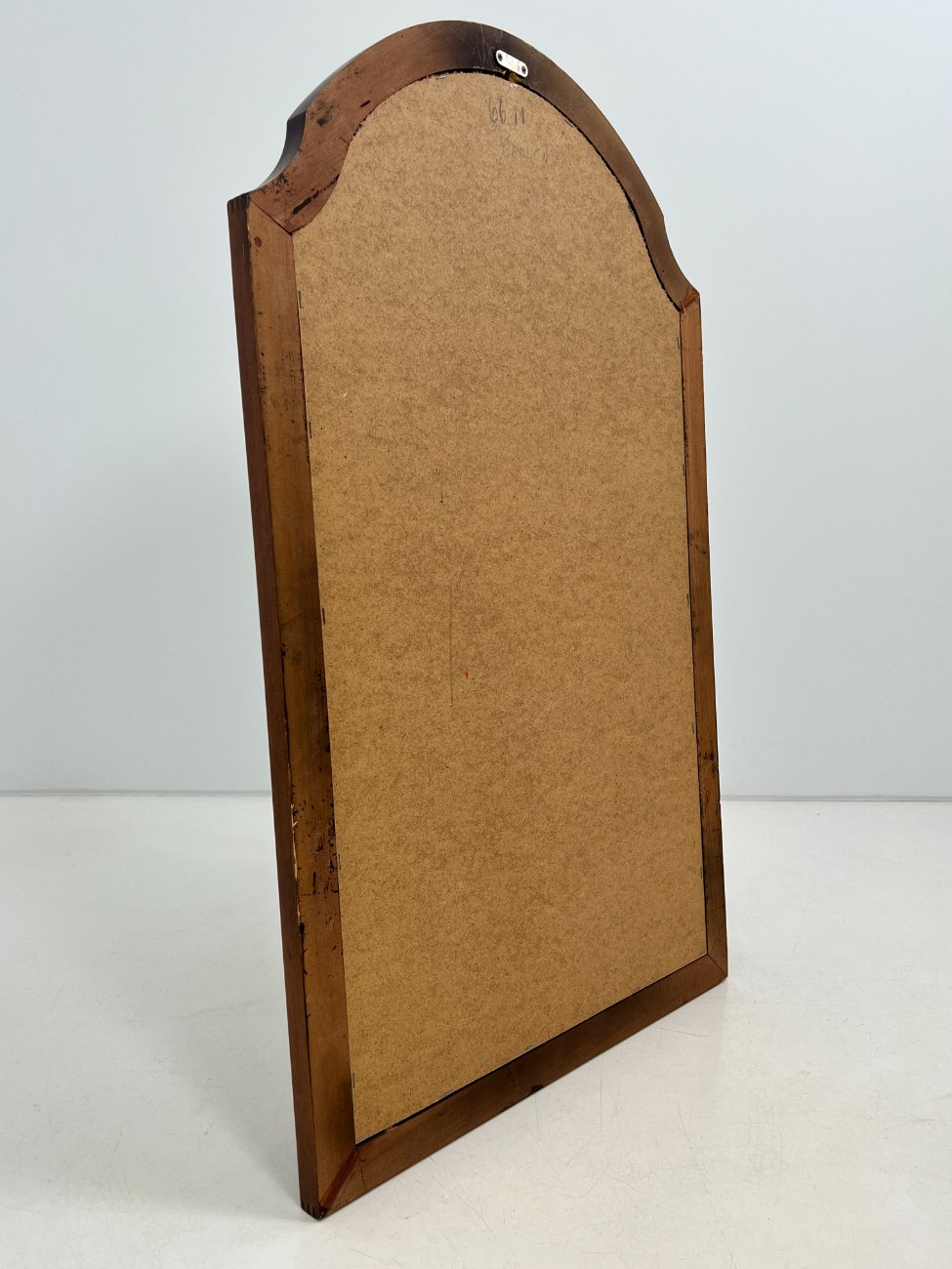 HN0231-veidrodziai-8 Veidrodis raudonmedžio rėme 4,5x56x92,5 cm