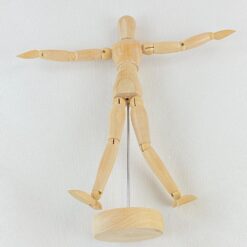 Medinė statula ant postamento – dailininko manekenas 5,5x6x23 cm