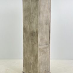 Sendintas provanso stiliaus bufetas su keturiais stalčiais 46x55x191 cm