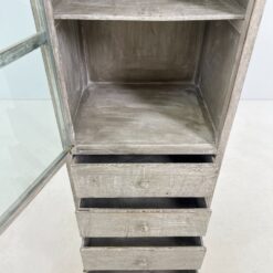 Sendintas provanso stiliaus bufetas su keturiais stalčiais 46x55x191 cm