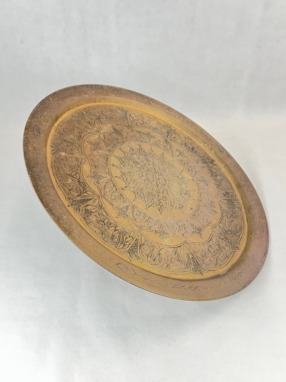 HN0281-interjero-ir-apdailos-prekes-3 Marokietiško stiliaus pakabinama apvali žalvarinė dekoracija 2,5x55x55 cm