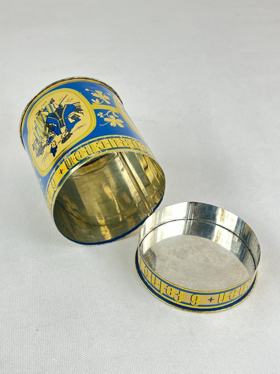 HN0283-dezutes-6 Vintažinė skardinė sausainių dėžutė “Lebkuchen” 10,5×10,5×12 cm