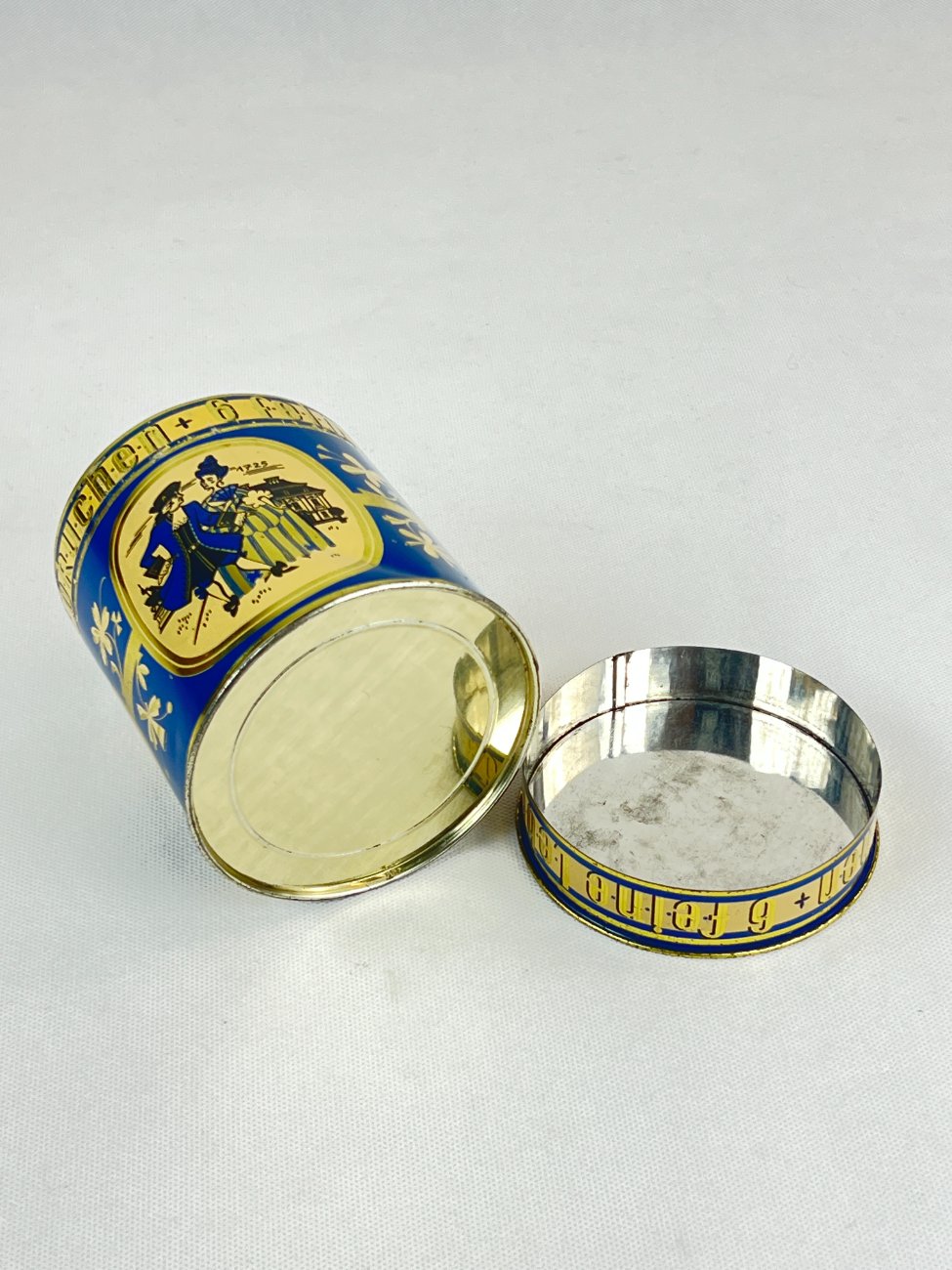 HN0283-dezutes-7 Vintažinė skardinė sausainių dėžutė “Lebkuchen” 10,5×10,5×12 cm