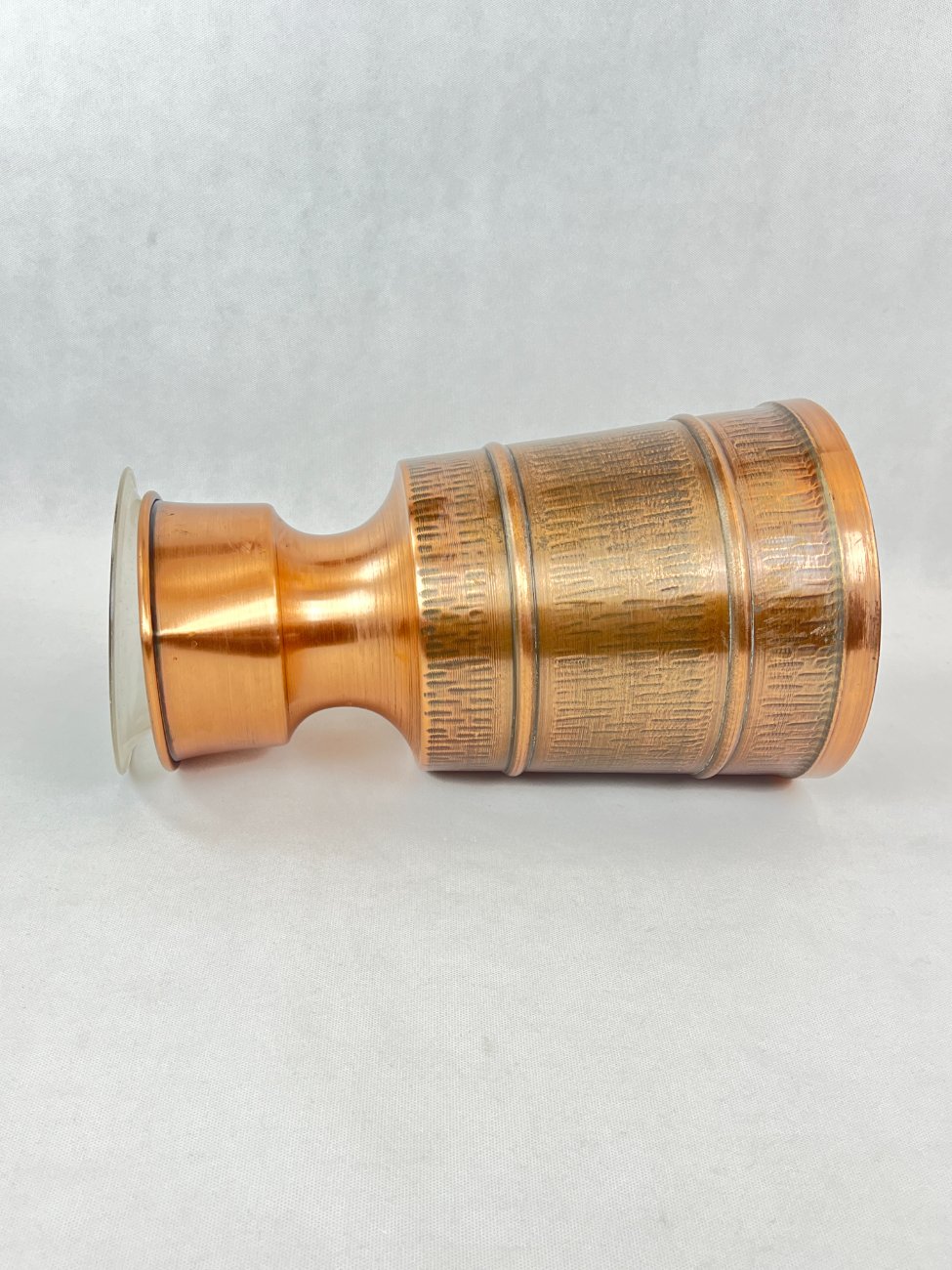 HN0289-metaliniai-indai-10 Varinis ąsotis su plastikiniu įdėklu 22,5x30x38,5 cm