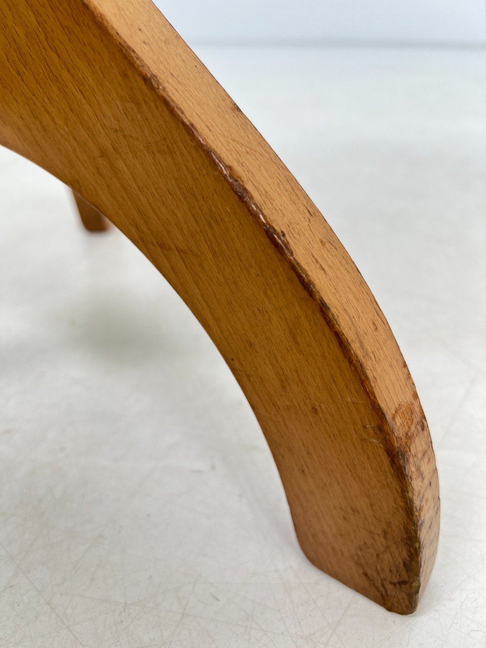 HN0301-kedes-10 Medinio rėmo reguliuojamo aukščio pianino kėdė su eko oda 44x44x49(+16) cm