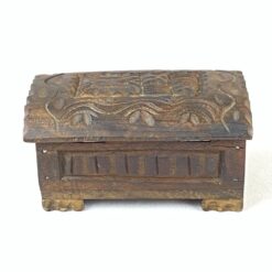 Medinė drožinėta dėžutė 11×15,5×8 cm