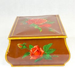 Skardinė dėžutė su rožių atvaizdais 22x29x11,5 cm