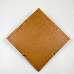 “Fisba Stoffels” įstiklinta skarelė su piemenimis ir jaučiu 1×30,5×30,5 cm