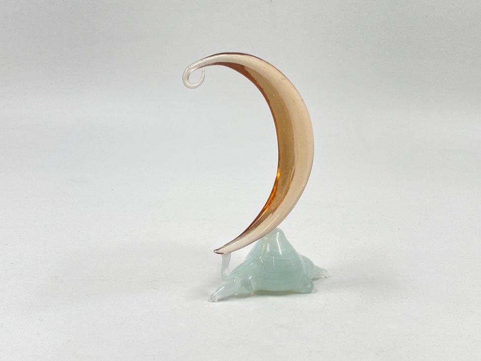 HN0326-stiklines-skulpturos-2 Stiklinė mėnulio ir debesies statula 4×9,5×12 cm