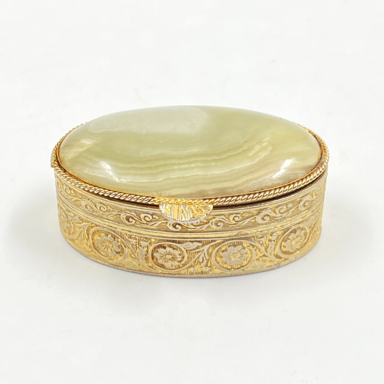 HN0336-dezutes-0 Žalvarinė dėžutė su oniksu 3,5x5x2 cm