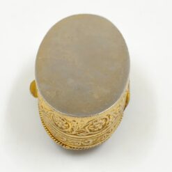 Žalvarinė dėžutė su oniksu 3,5x5x2 cm